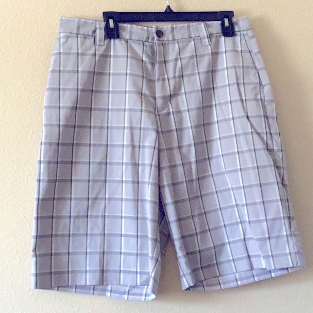 Men’s golf shorts - Picture 1 of 3